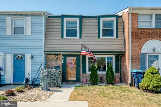 696 SHORE DRIVE - Photo 1