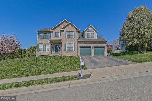 809 BROOKRIDGE DRIVE - Photo 1