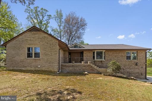 727 Gleneagles Dr, Fort Washington, MD 20744-7006, United States - Photo 1