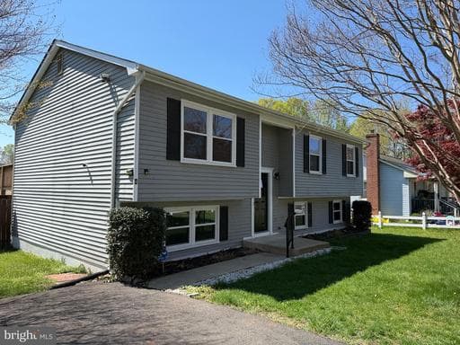 4 JENBECK COURT - Photo 1