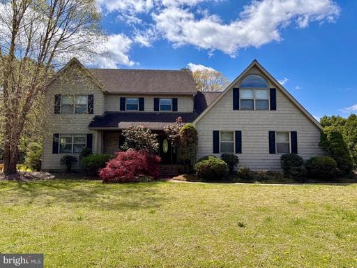 442 KINGS HWY - Photo 1