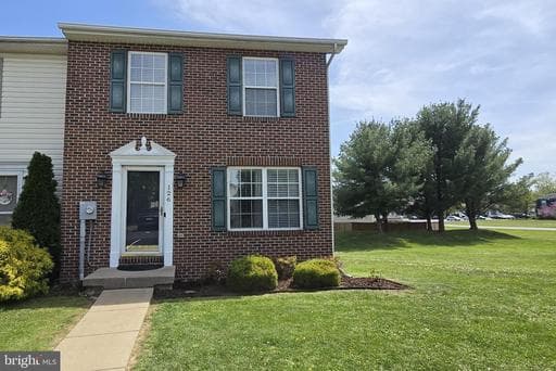 126 EQUESTRIAN DRIVE - Photo 1