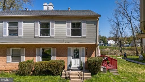 17 WOODENBRIDGE COURT C - Photo 1