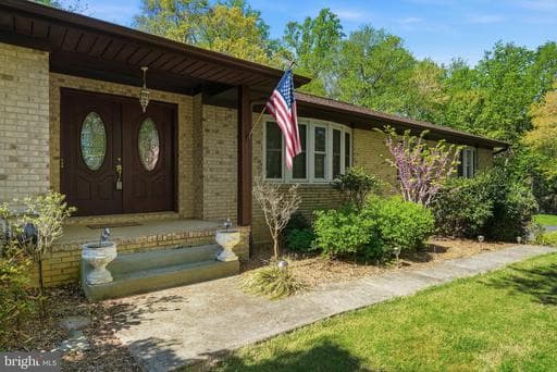 4465 CAMELOT DRIVE - Photo 1
