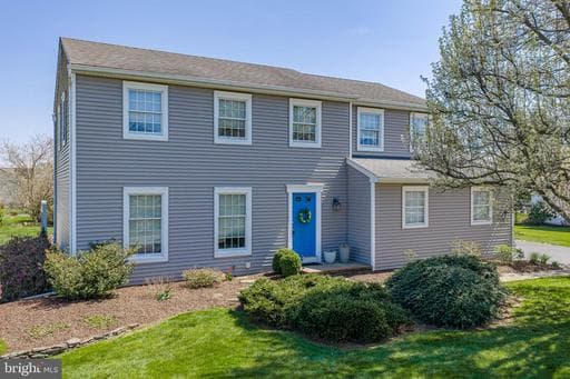 2725 APPIAN WAY - Photo 1