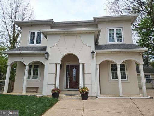 4 BURGUNDY COURT - Photo 1