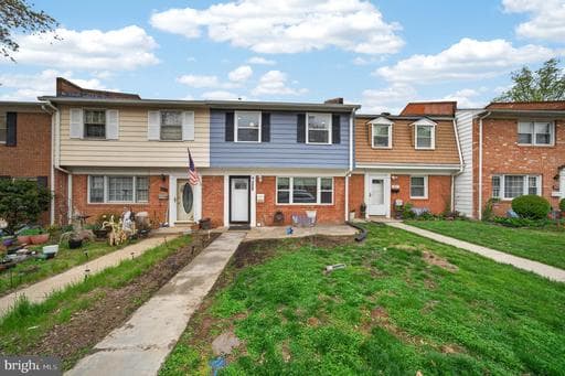 209 SHENANDOAH STREET - Photo 1
