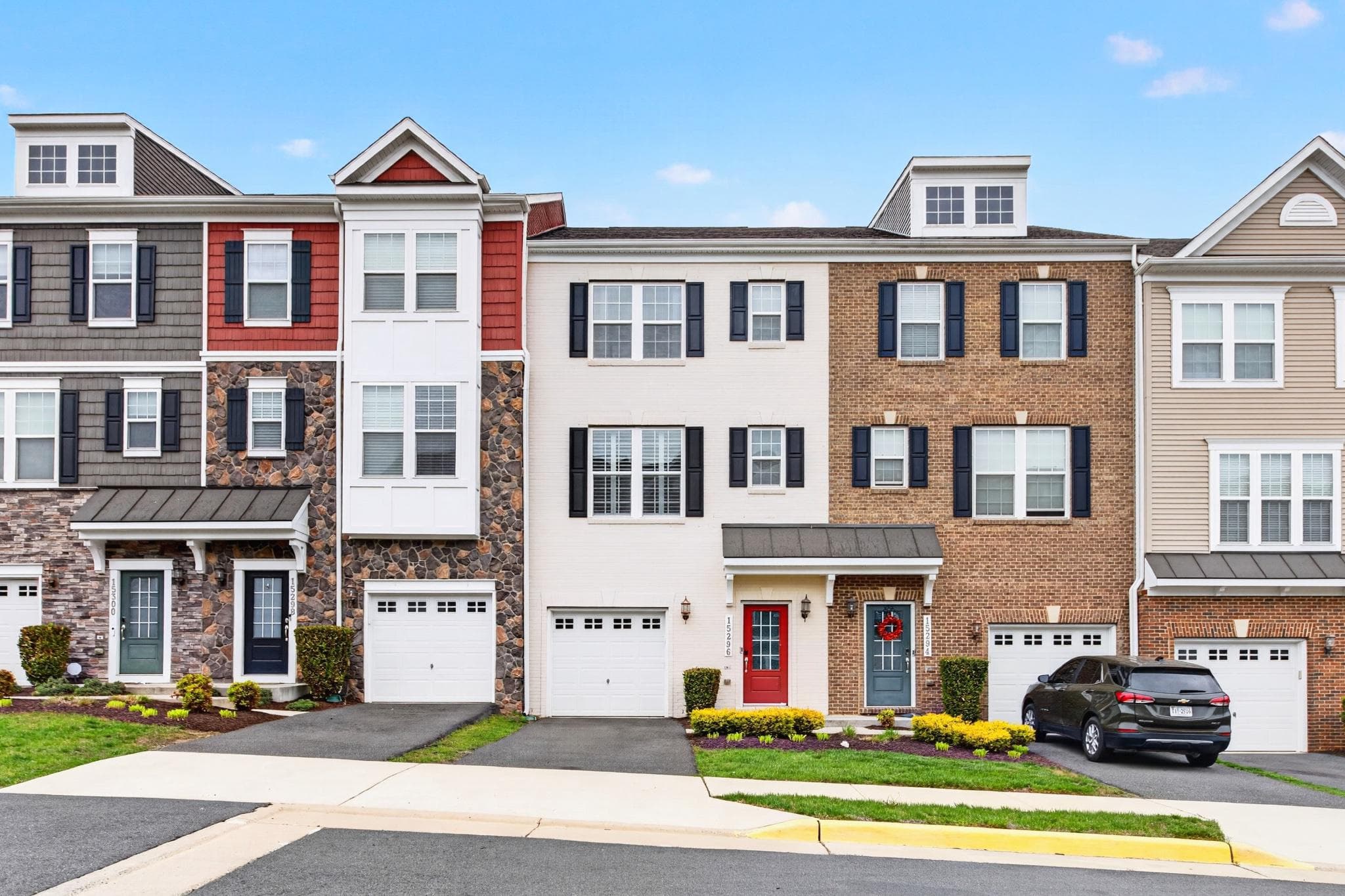 15296 Westham Ct, Haymarket, VA 20169-6288, United States - Photo 1