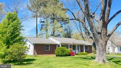 2203 HAMBROOKS BOULEVARD - Photo 1