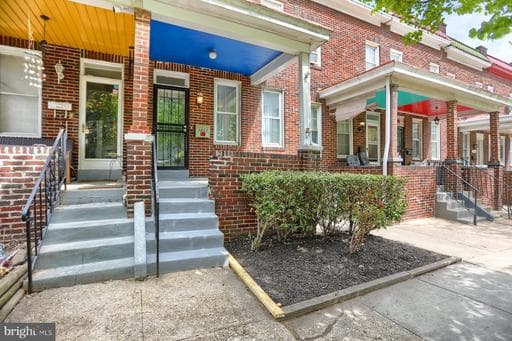 3822 BANK STREET - Photo 1