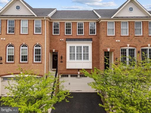 206 CROFT SQUARE - Photo 1