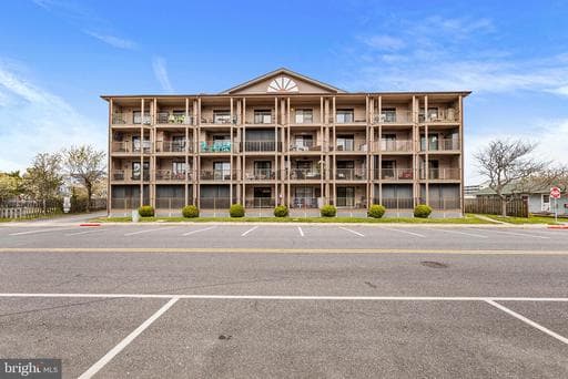 204 33RD STREET 40501 - Photo 1