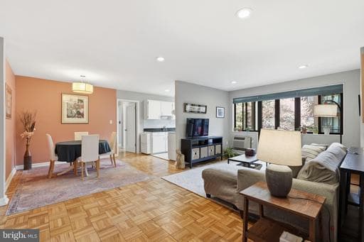 2325 42ND STREET 321 - Photo 1
