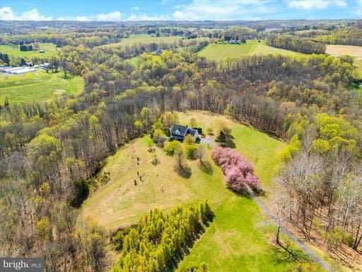 3033 AVERLEY ROAD - Photo 1