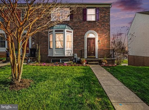 812 ALBION PLACE - Photo 1