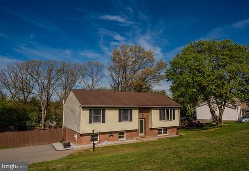 714 REDWOOD DRIVE - Photo 1