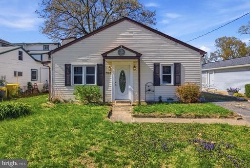 708 213TH STREET - Photo 1