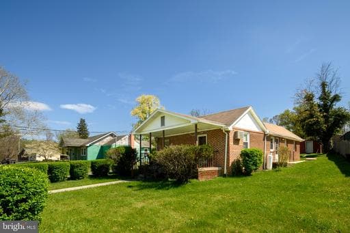 8923 CARROLL HEIGHTS AVENUE - Photo 1