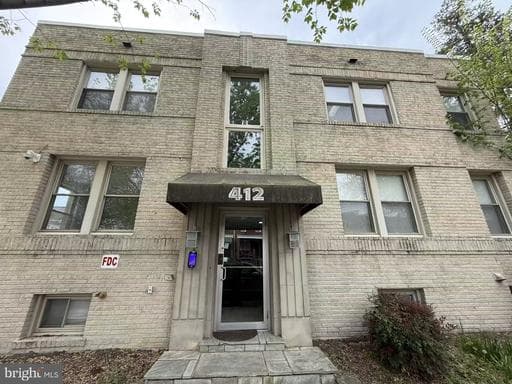 412 19TH STREET 201 - Photo 1