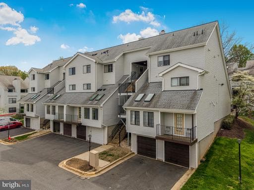 1611 CARRIAGE HOUSE TERRACE 1611-DD - Photo 1