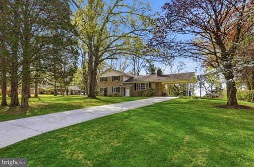 1814 MARYMONT ROAD - Photo 1