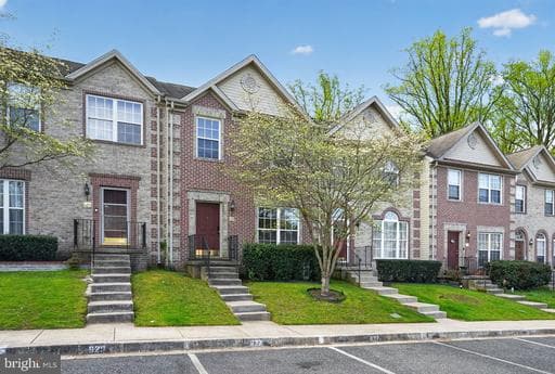 627 BERWICK COURT