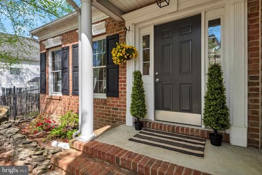 108 CLAIREDGE COURT - Photo 1
