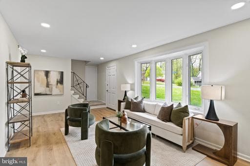 5105 WALPORT LANE - Photo 1