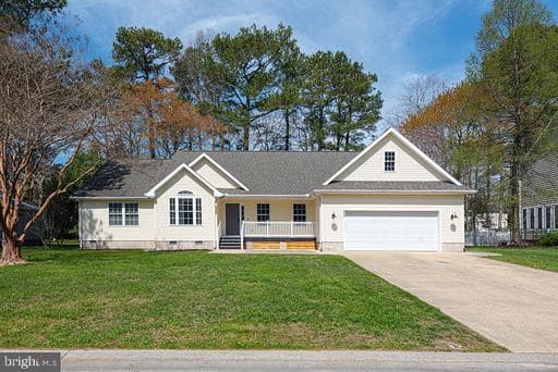 9405 Lake View Dr, Berlin, MD 21811-2725, United States - Photo 1