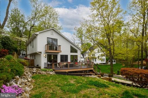 122 SHORE ROAD