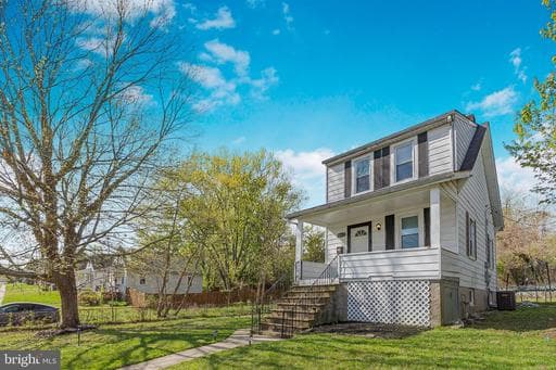 4517 WOODLEA AVENUE - Photo 1
