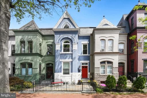 1915 2ND STREET - Photo 1
