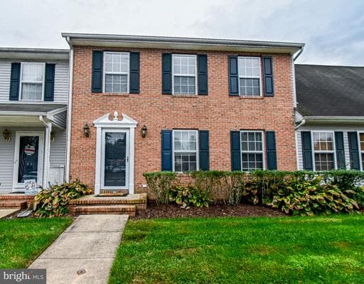 1004 GRANITE COURT - Photo 1
