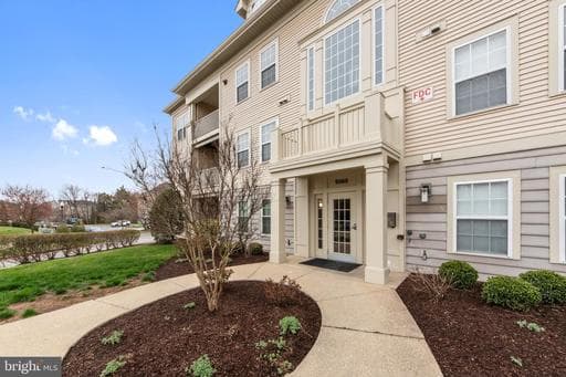 9060 GRACIOUS END COURT 201 - Photo 1