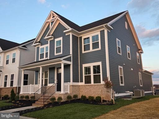 6604 QUEENSBURY ST - Photo 1