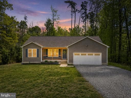 210 LEXINGTON DRIVE - Photo 1