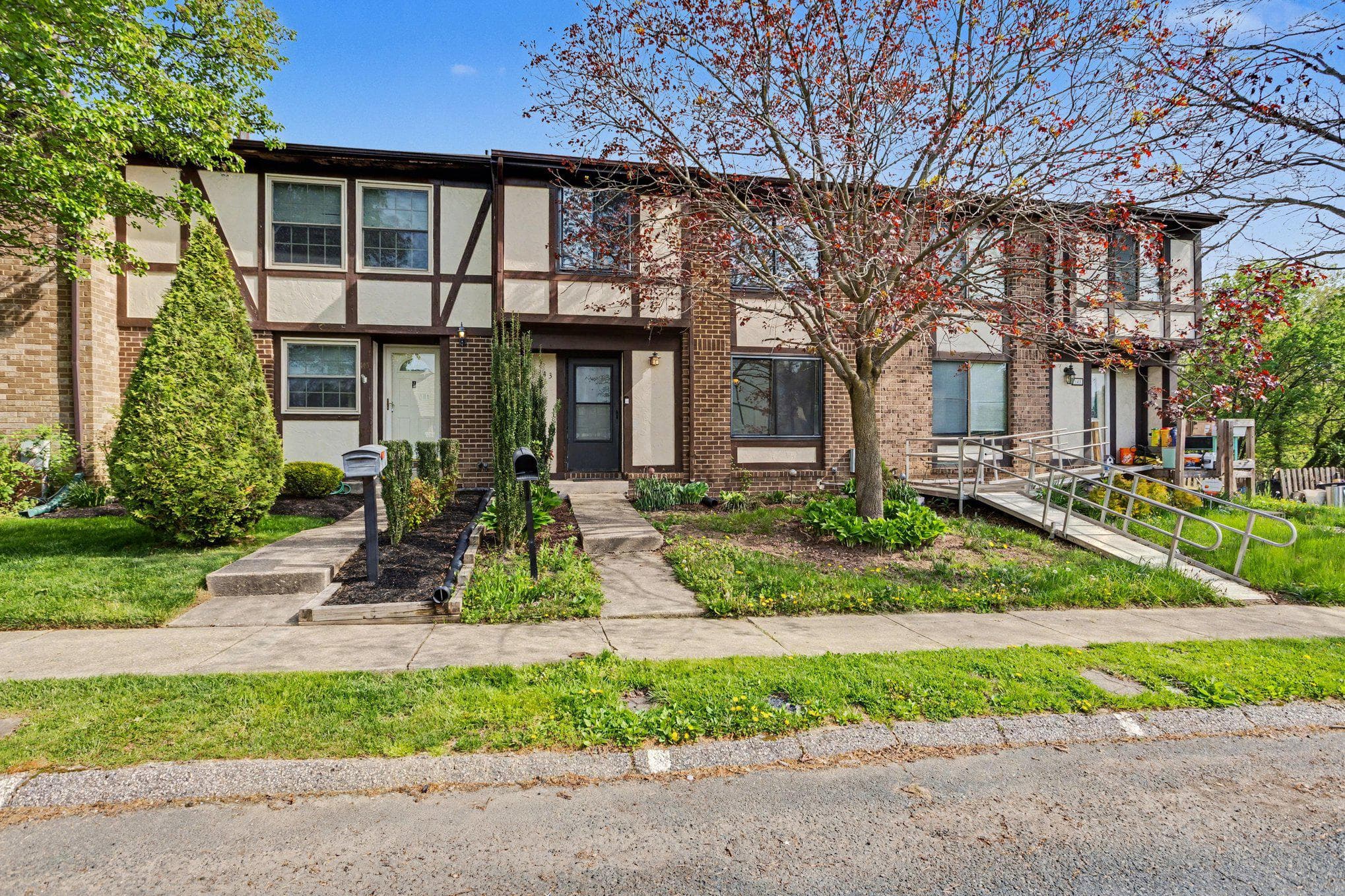 143 Bourbon Ct, Parkville, MD 21234-8007, United States - Photo 1