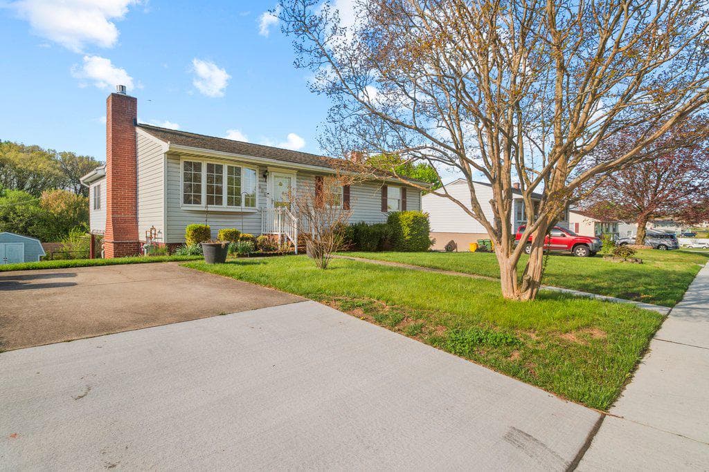605 CROMWELL STREET - Photo 1
