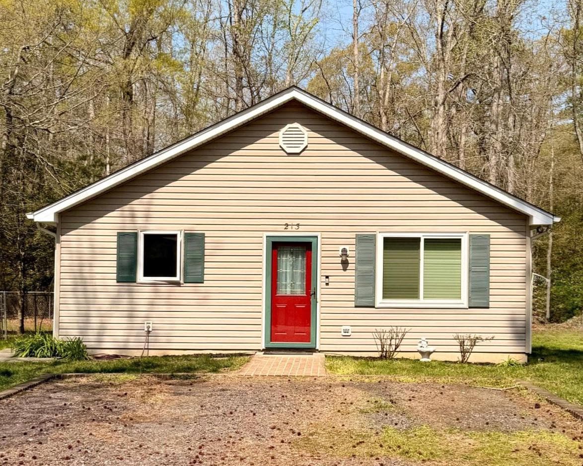 213 12th St, Colonial Beach, VA 22443-1513, United States
