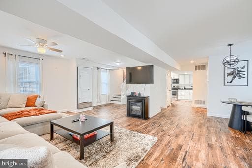 2524 SYCAMORE AVENUE - Photo 1