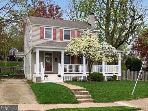 942 N LONGFELLOW STREET - Photo 1