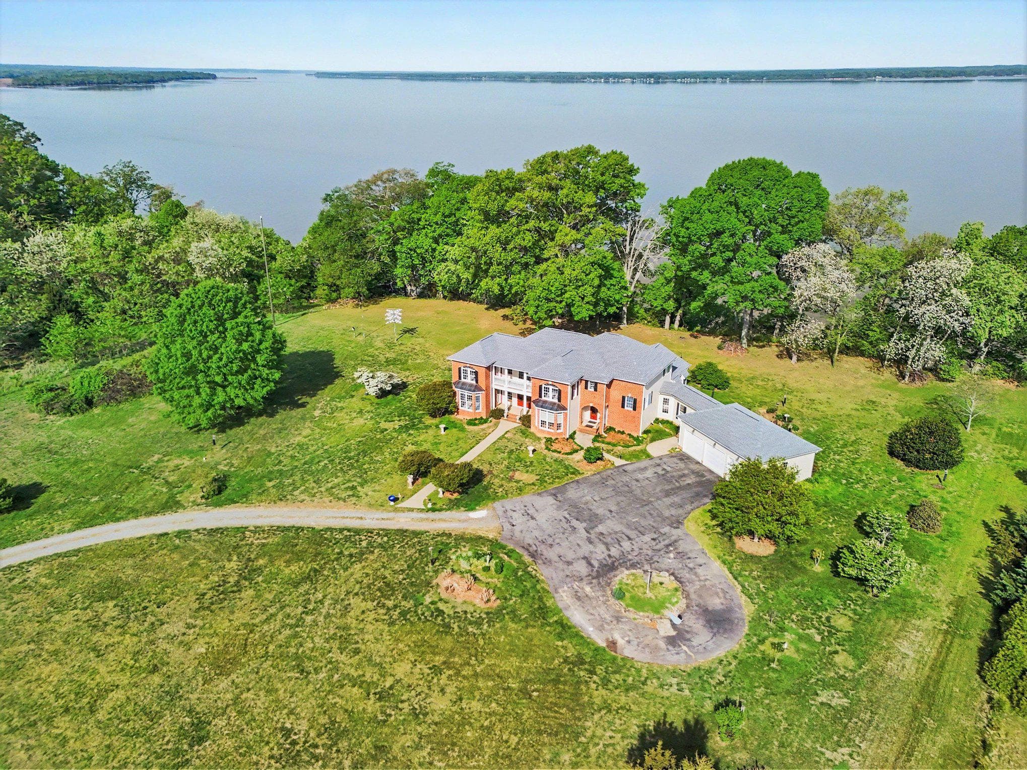 16186 BUNDOCK ROAD - Photo 1