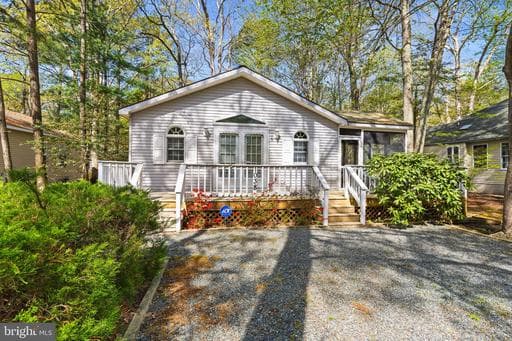 1038 OCEAN PKWY - Photo 1
