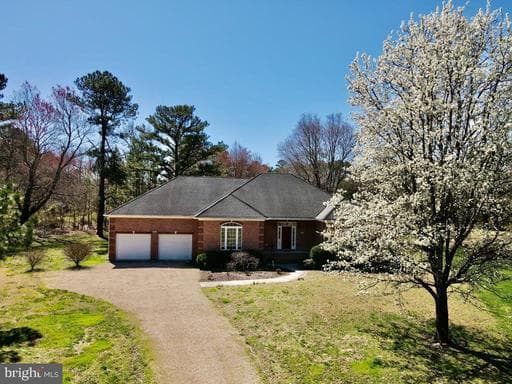 147 Sir Guy Dr, Weems, VA 22576-2537, United States - Photo 1