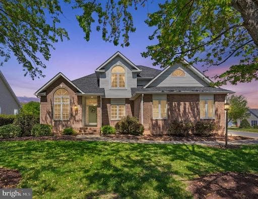 100 BING COURT - Photo 1