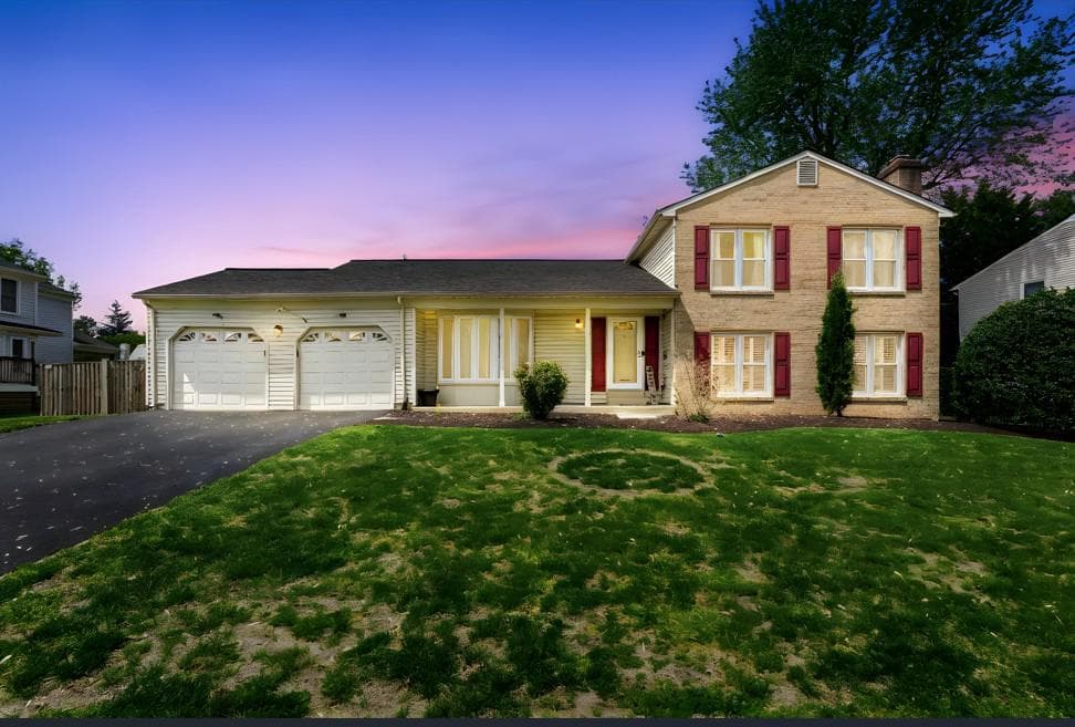 1630 Sadlers Wells Dr, Herndon, VA 20170-2910, United States - Photo 1