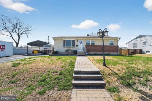 119 Sandy Beach Dr, Pasadena, MD 21122-2453, United States - Photo 1