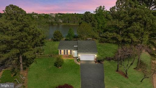 7821 ONTARIO ROAD - Photo 1