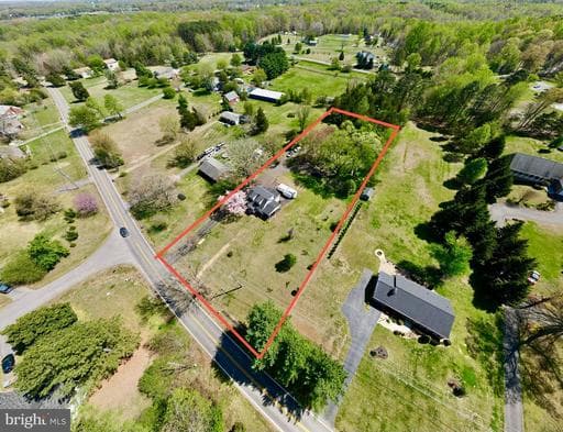 181 SANFORD DRIVE - Photo 1