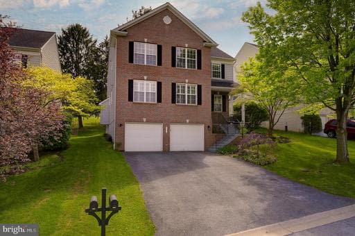 6905 WIMBLEDON COURT - Photo 1
